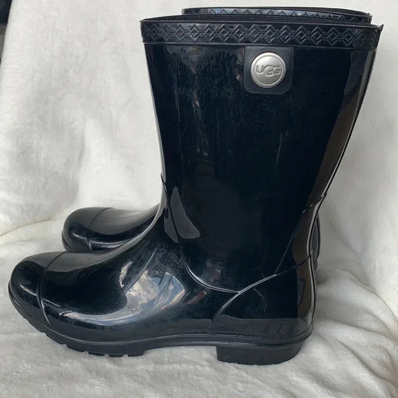 UGG Sienna Rain Boots - Picture 3 of 10